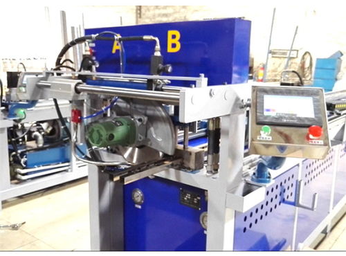 德川機(jī)械 專業(yè)制造，廠家直銷(xiāo)——兩工位數(shù)控沖孔機(jī)與護(hù)欄沖孔機(jī)的卓越選擇